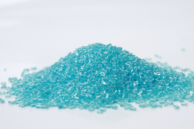 Hạt nhựa PET màu xanh dương - Công ty TNHH Sản Xuất Thương Mại Xuất Nhập Khẩu Thiên Phước